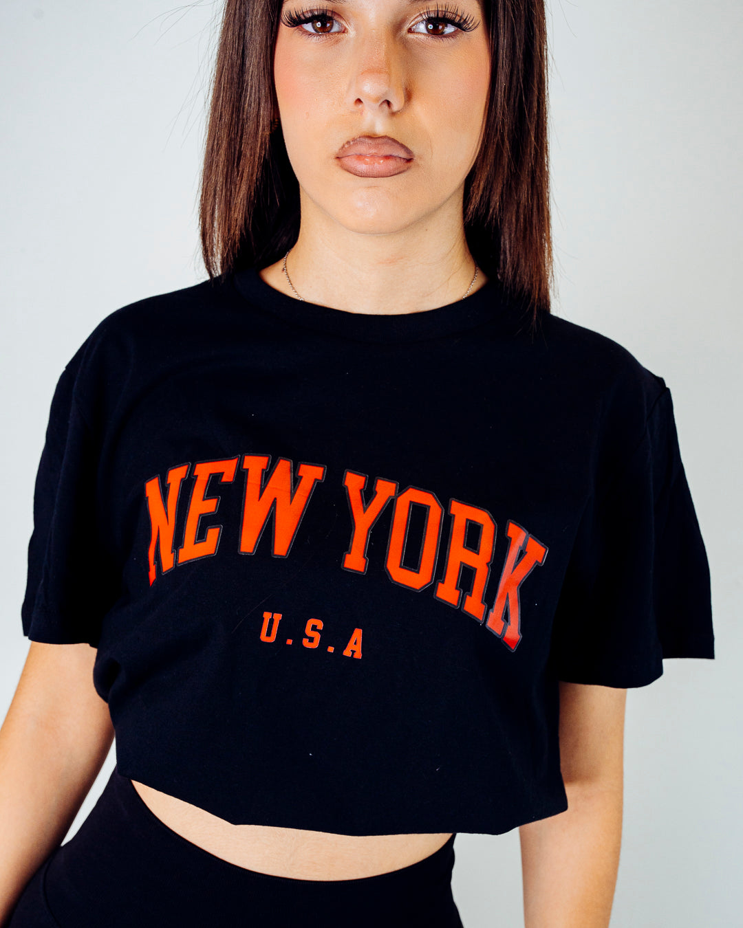 T-shirt NEW YORK nera scritta rossa