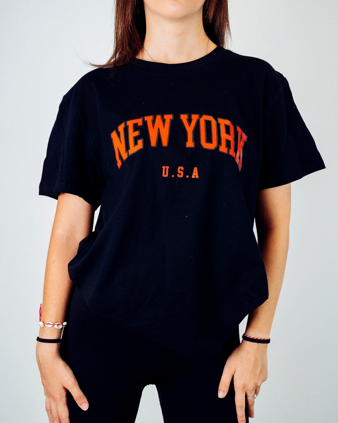 T-shirt NEW YORK nera scritta rossa