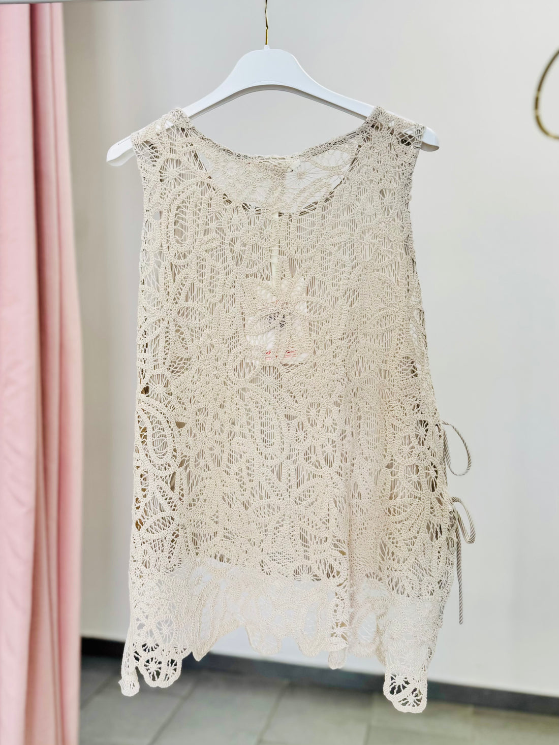 Top con pizzo