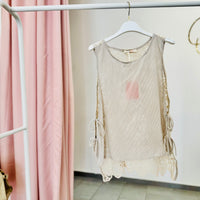 Top con pizzo